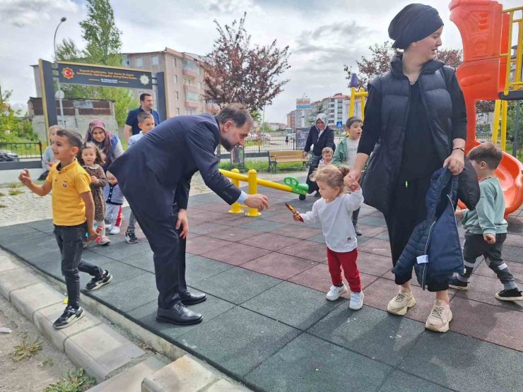 Başkan Uçar; “Hizmet belediyeciliğimiz hız kesmiyor”