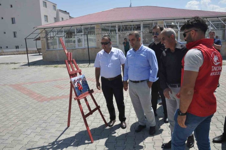 Bulanık’ta "15 Temmuz Fotoğraf Sergisi"