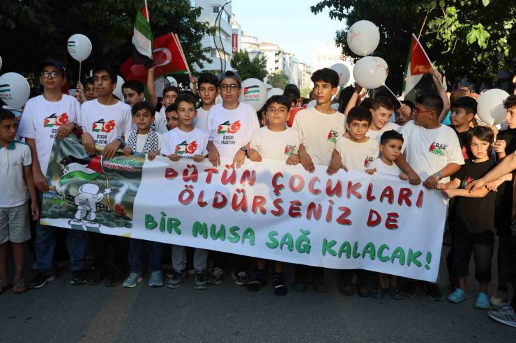 Elazığ’da çocuklar Gazze için yürüdü