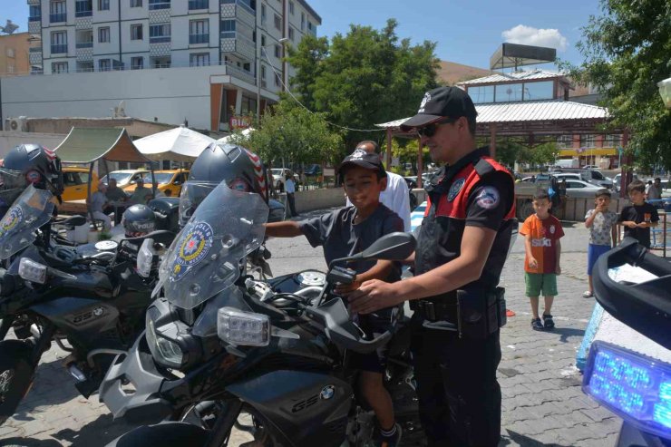 Bitlis’te Yunus polisler 5 ilçede denetimler yaptı