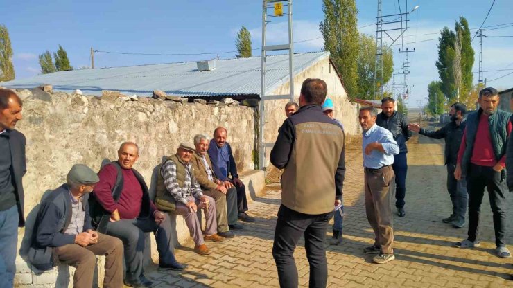 Akyaka’da tarla faresiyle mücadele bilgilendirme toplantısı yapıldı