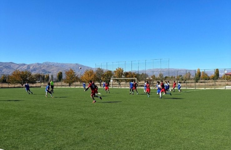 Erzincan’da yurtlar arası turnuvalar başladı