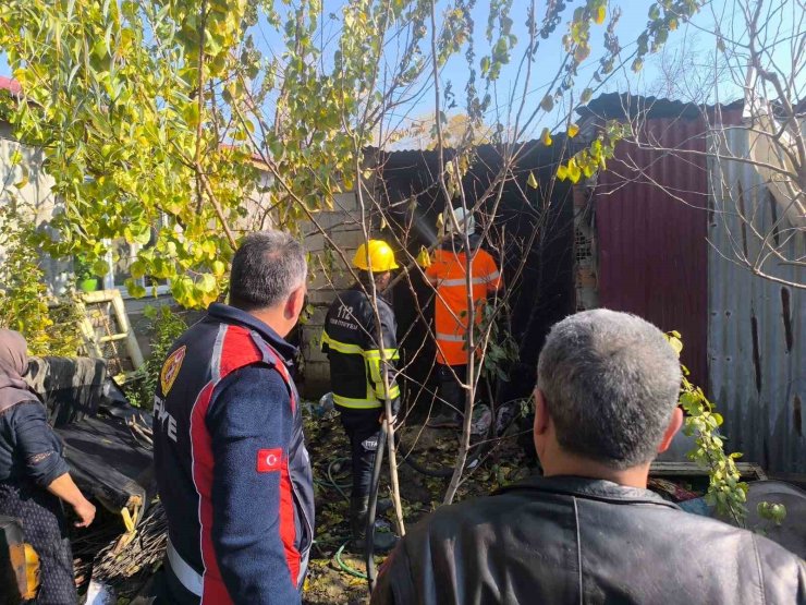 Iğdır’da tandırda çıkan yangın kısa sürede söndürüldü