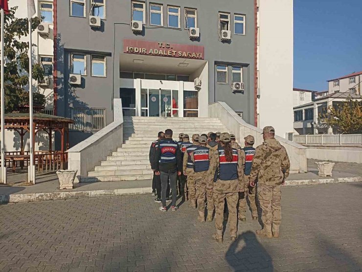 Iğdır’da kaçak botoks ilacı ve sentetik hap operasyonu