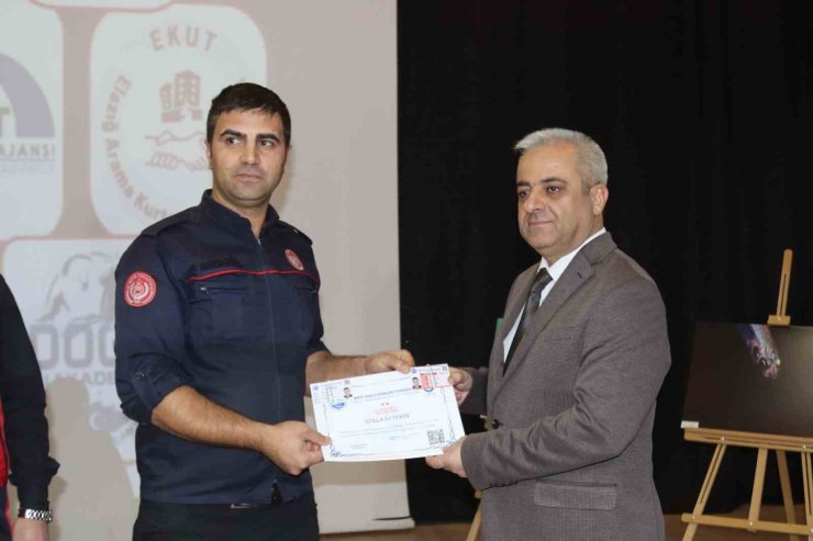 Elazığ’da Su Altı Arama ve Kurtarma Ekibi sertifikalarını aldı