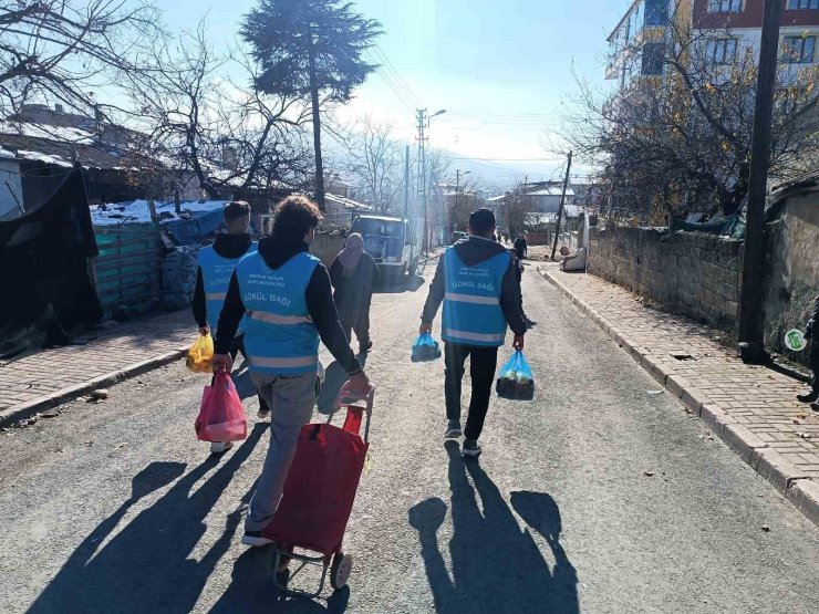 Elazığ’da yaşlılarla el ele gönüllüyüz biz etkinliği