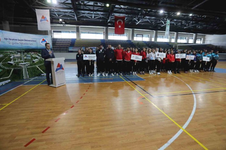 AİÇÜ’de ÜNİLİG voleybol bölgesel lig müsabakaları başladı