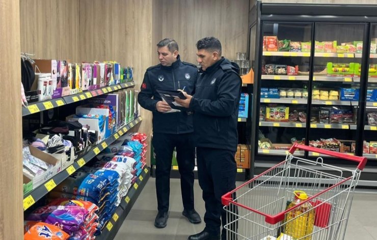 Erzincan’da marketler denetlendi