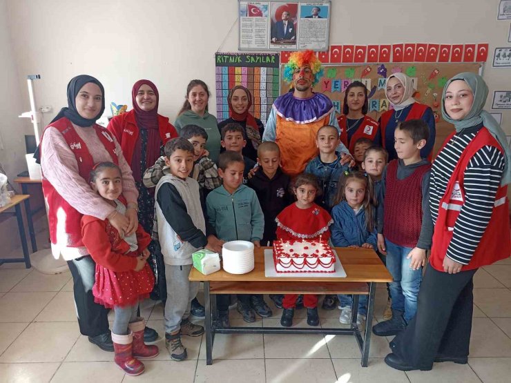 Ağrı’da Kızılay gönüllülerinden Yerli Malı Haftası etkinliği