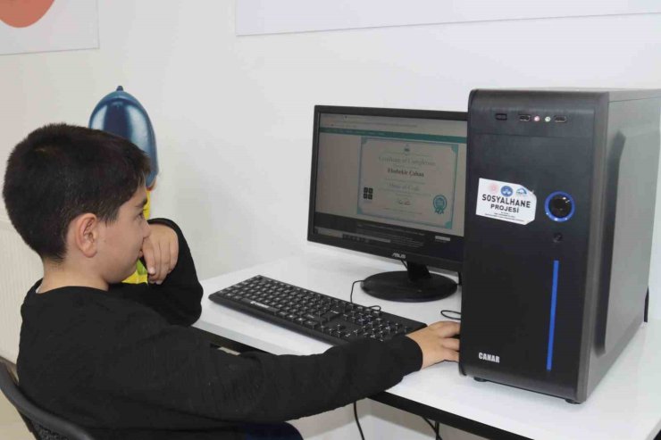 Elazığ’da çocuklara robotik kodlama eğitimi