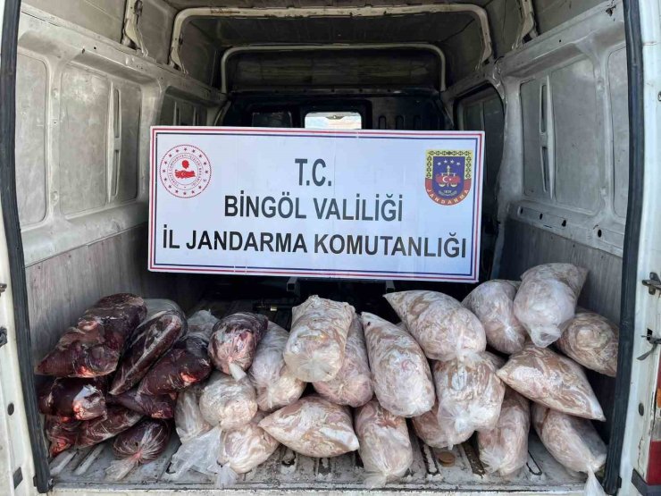 Bingöl’de gıda ve hijyen kurallarına aykırı şekilde taşınan 200 kilo sakatat ele geçirildi