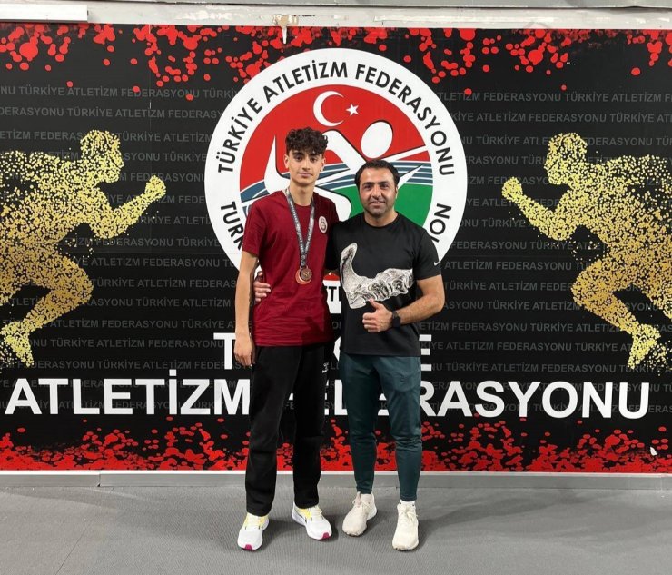 Erzincanlı atletizm sporcusu Türkiye 3’üncüsü oldu