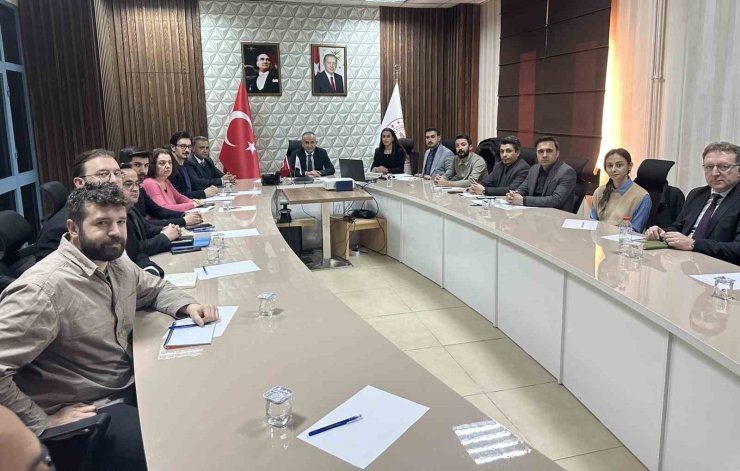 Hakkari’de yapılan ve planlanan sağlık hizmetleri değerlendirildi