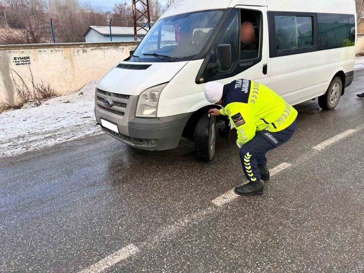 Van’da 134 araç trafikten men edildi