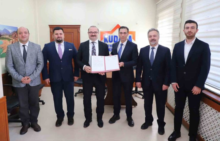 Atatürk Üniversitesi gençleri "yeni teknoloji binasıyla" geleceğe hazırlayacak