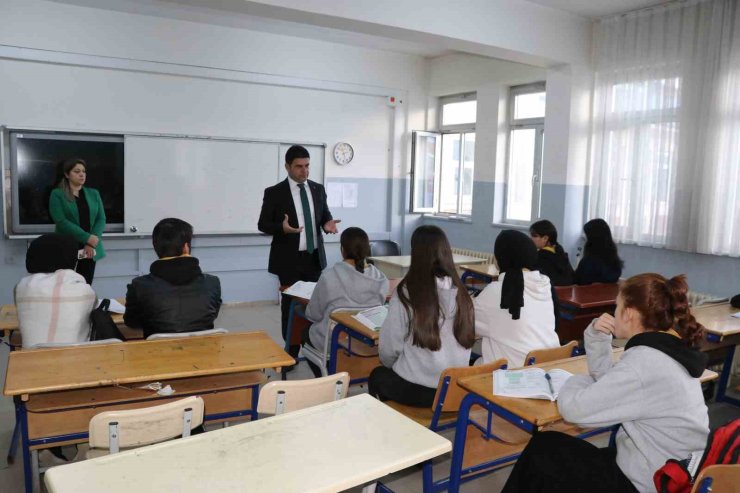 Hakkari’de 60 bin 882 öğrenci ders başı yaptı