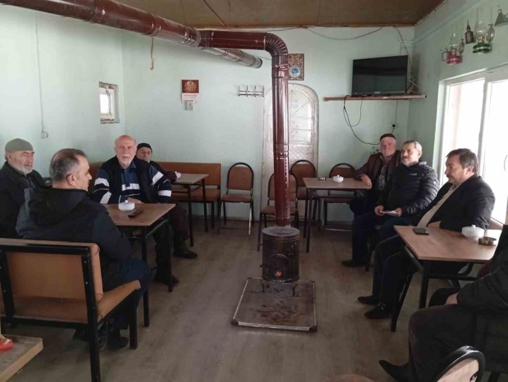 Çiftçiler meyve ve sebzelere zarar veren hastalıklara karşı bilgilendirildi