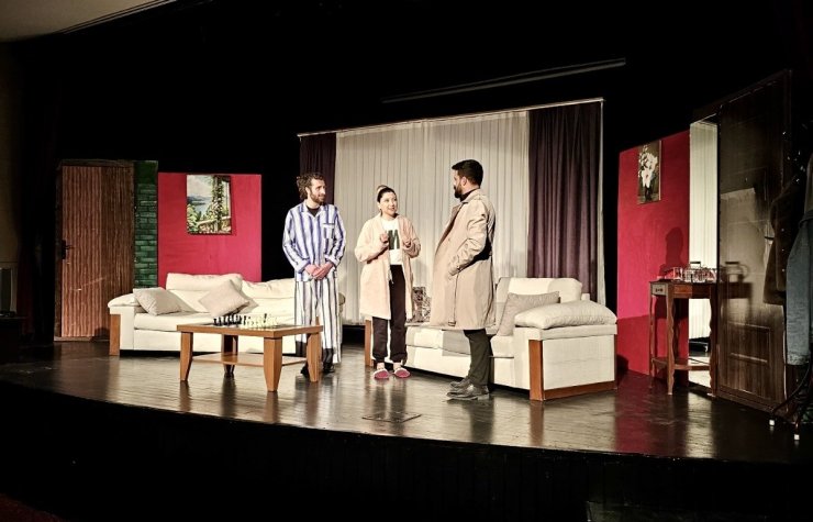 MABESEM tiyatro kursiyerleri seyircilerden tam not aldı