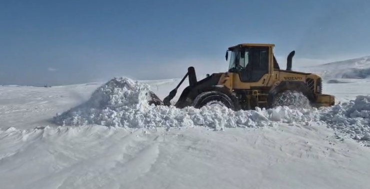 Muş’ta 32 köy yolu ulaşıma açıldı