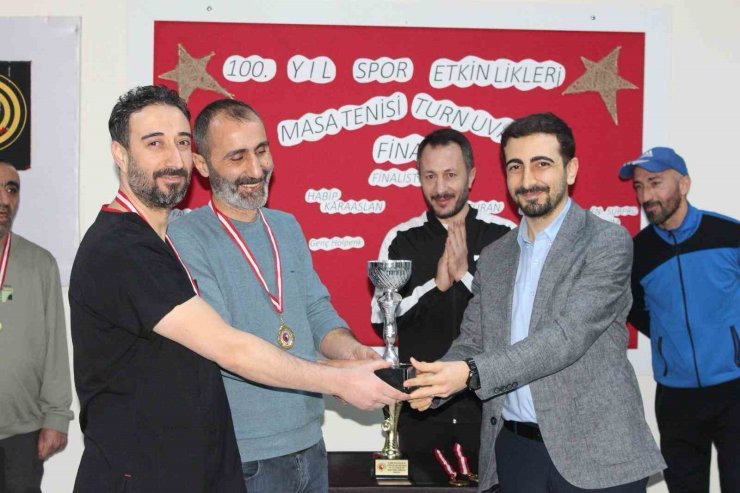 Ruh Sağlığı ve Hastalıkları Hastanesinde hastalara spor terapisi