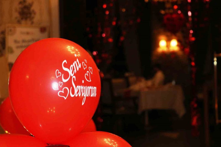 Elite World Van Otel’de Sevgililer Günü kutlaması