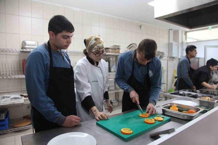 Zihinsel engelli bireyler mutfağa girdi