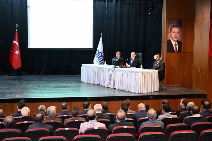 Malatya Valisi Yavuz, sokak hayvanları için yeni düzenlemeyi açıkladı