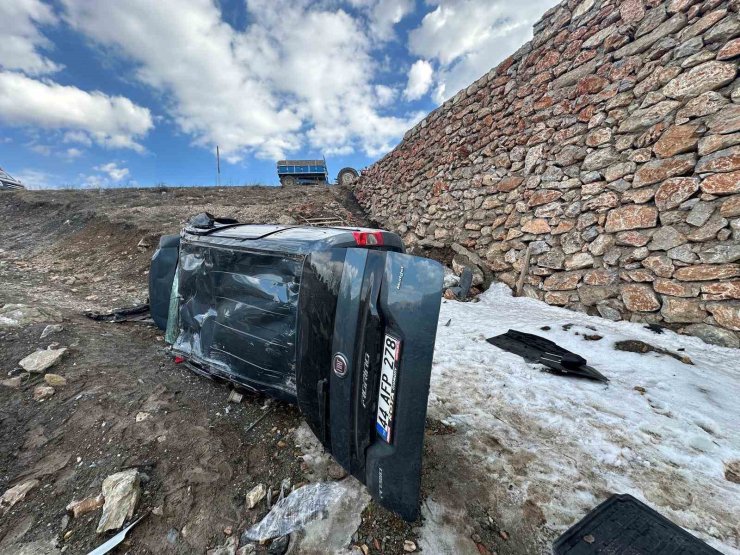 Kontrolden çıkan araç menfeze devrildi: 1 yaralı