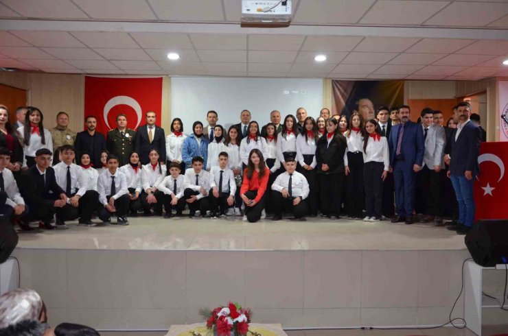 Tatvan’da İstiklal Marşı’nın Kabulü’nün 104. yılı kutlandı