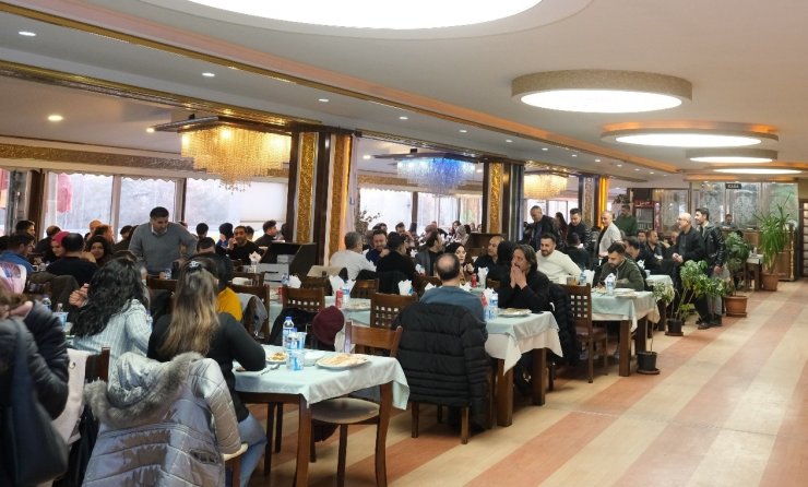 Lokman Hekim yönetici ve personeli iftarda bir araya geldi