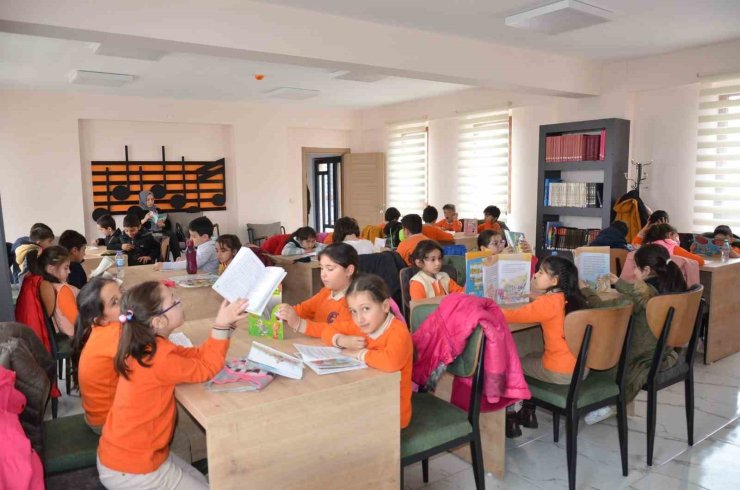 Erzincan’da 199 bin 700 kitap, 351 bin okurla buluşturuldu
