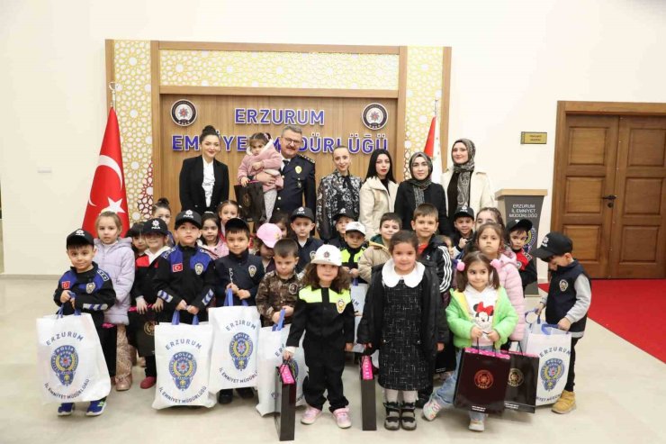 Emniyet müdürünün minik misafirleri
