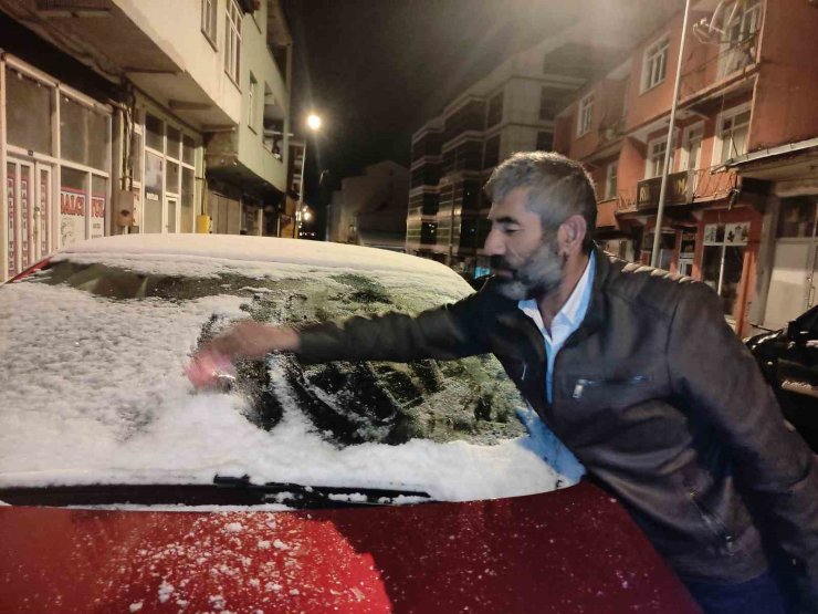 Ardahan’da nisan ayında soğuk hava etkili oluyor