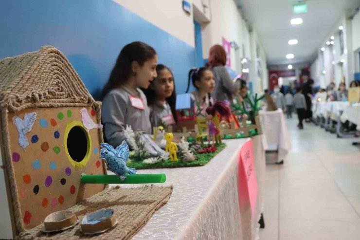 Oltu’da Bilim Şenliği: Miniklerden büyük projeler