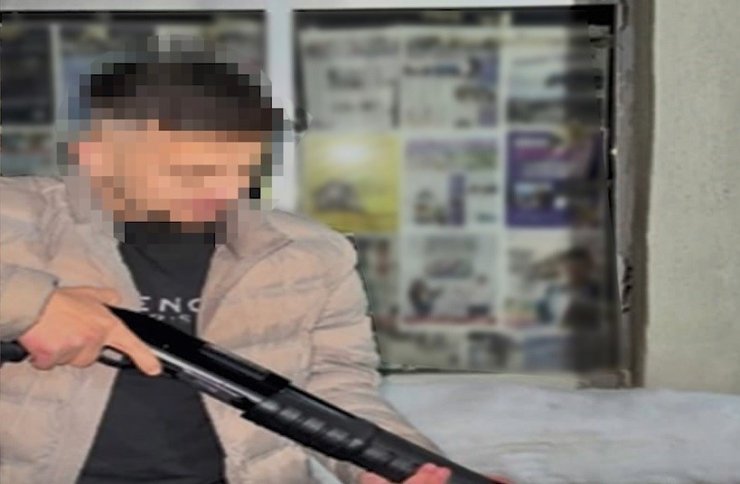 Sosyal medyadan silahlı fotoğraflarını paylaşan 4 kişi yakalandı