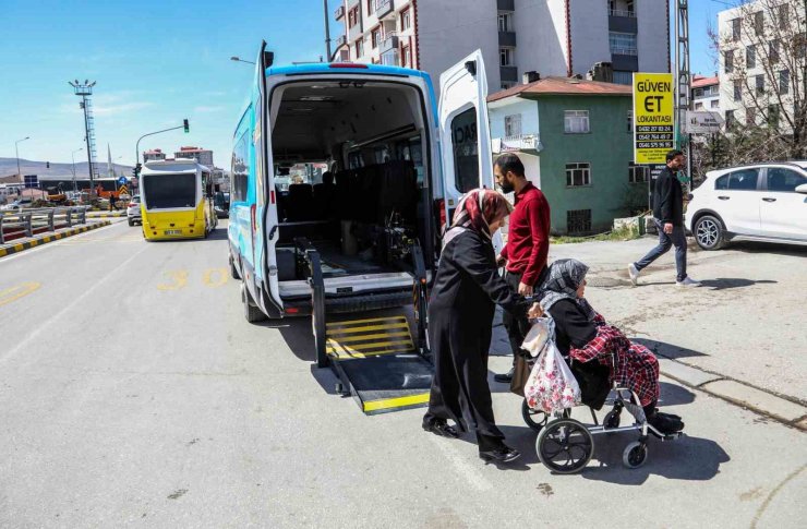 Van Büyükşehir Belediyesinden engellilere ulaşım desteği