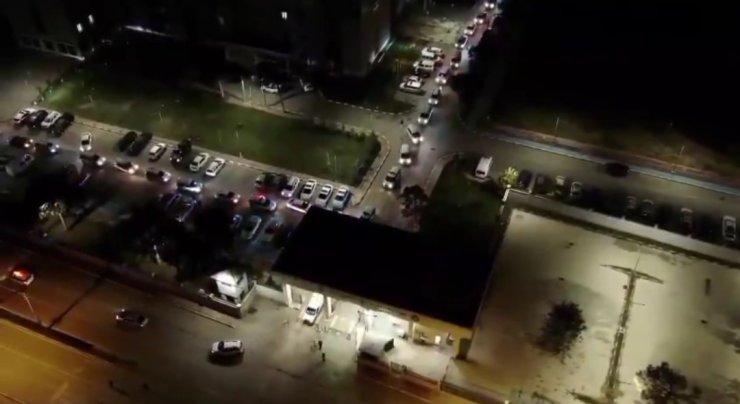 Van’da 4 ev ve 1 iş yerine operasyon: Çok sayıda silah ve mermi ele geçirildi