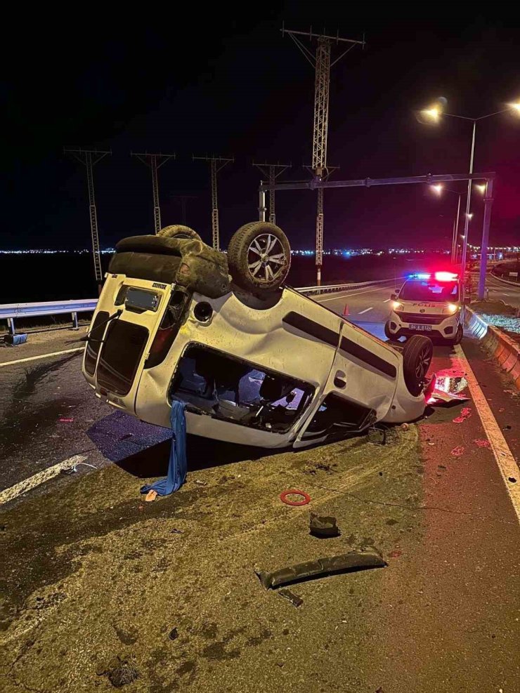 Ağrı’da Trafik Kazası: Kamyonet devrildi, 2 yaralı