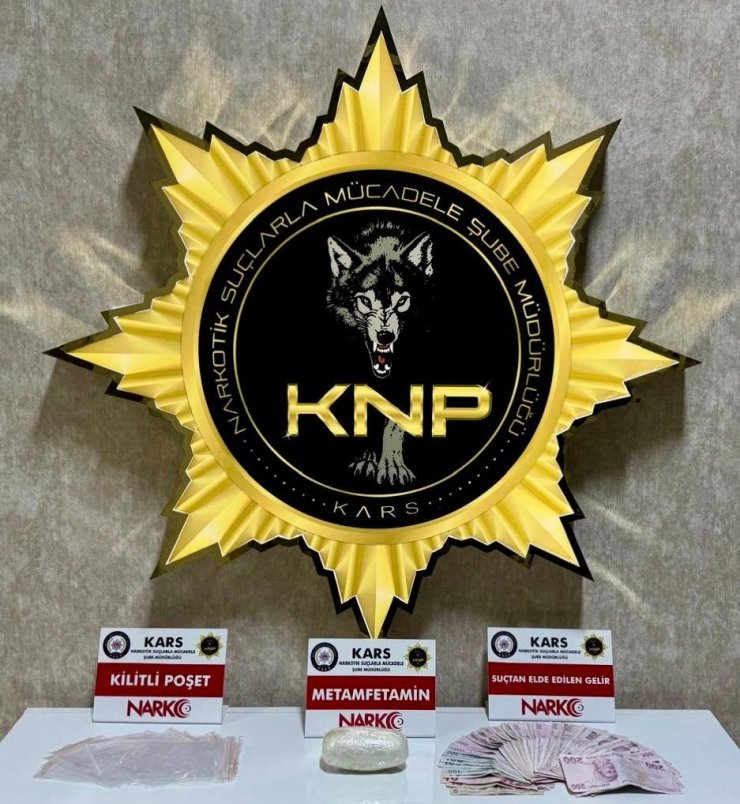 Kars’ta uyuşturucu taciri 2 kişi tutuklandı