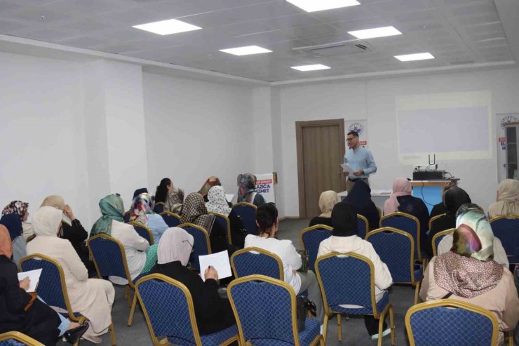 Elazığ Belediyesi, kadınlara yönelik e-ticaret eğitimi veriyor