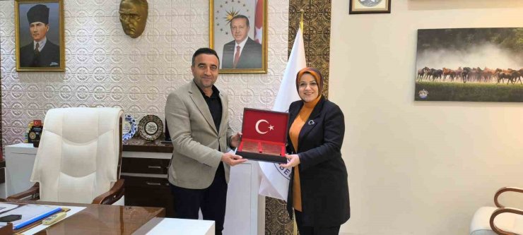 AK Partili Ayşe Sula Köseoğlu’ndan Akçadağ Belediyesi’ne ziyaret