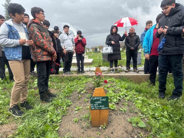 Sınıf arkadaşları küçük Furkan’ı unutmadı; Furkan’ın adı kütüphanede yaşayacak
