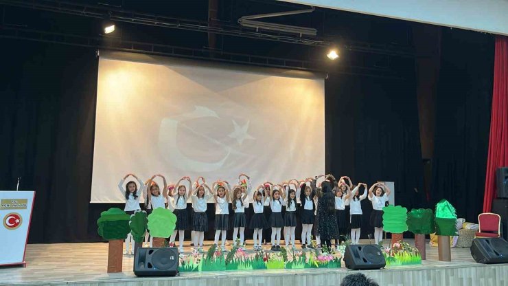 Ağrı’da "Oyunlarla Dil Öğreniyorum" projesi kapsamında renkli etkinlikler