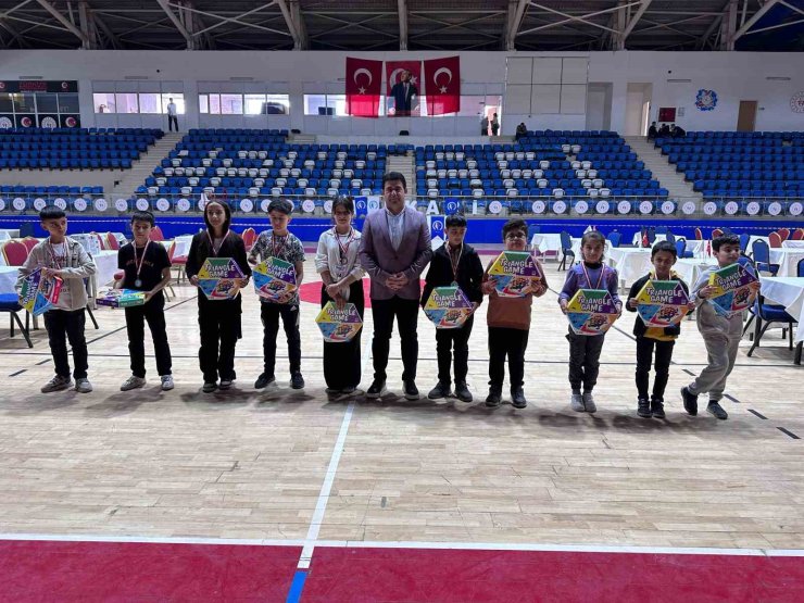 Hakkari’de ‘Akıl ve Zekâ Oyunları Turnuvası İl Finali’ tamamlandı