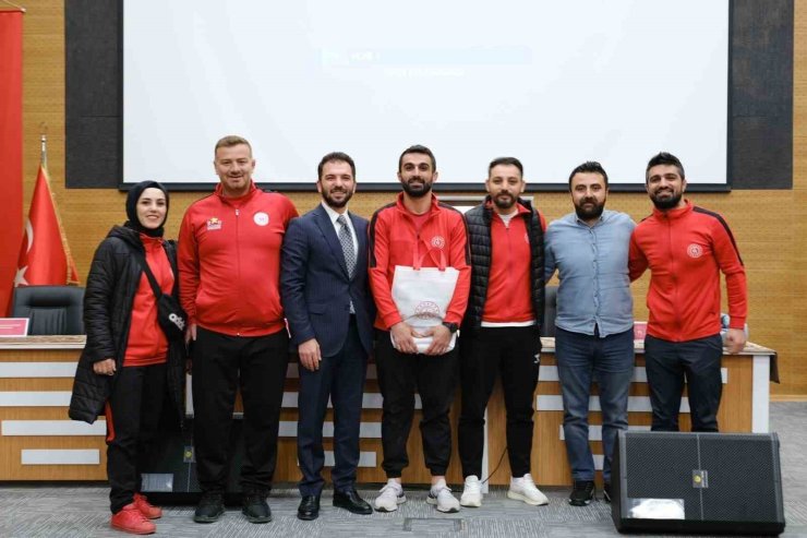 GSİM antrenörelerine bilgi yarışması