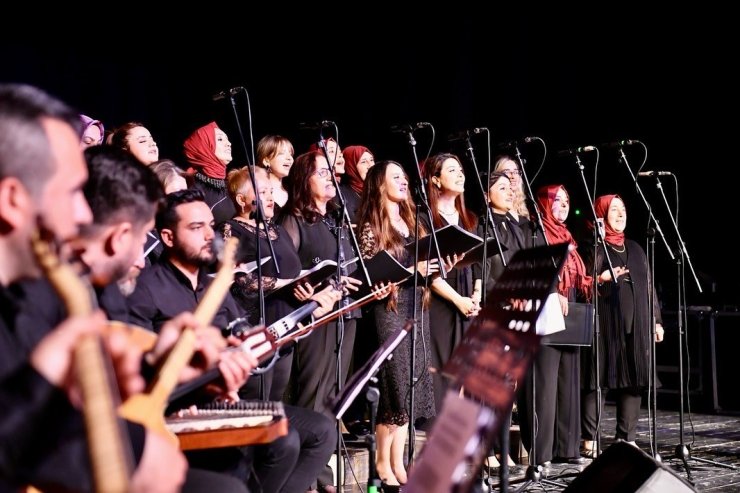 Yeşilyurt Kent Konseyi Kadın Korosunun ‘Anneler Günü’ konseri büyük ilgi gördü