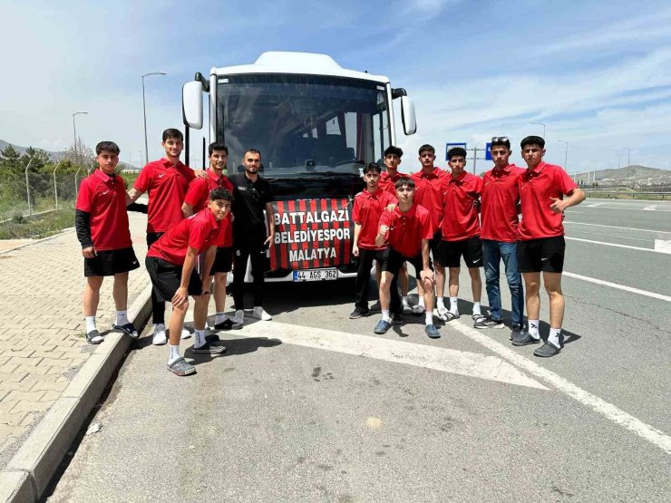 Battalgazi Belediyesi’nin spor yatırımları meyvesini veriyor