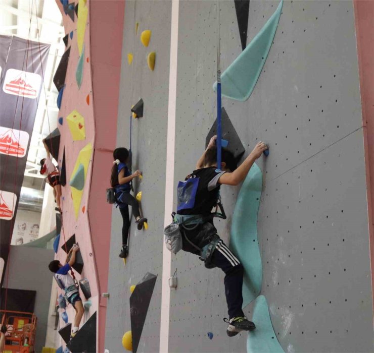 Elazığ’da dağcılık müsabakaları sona erdi