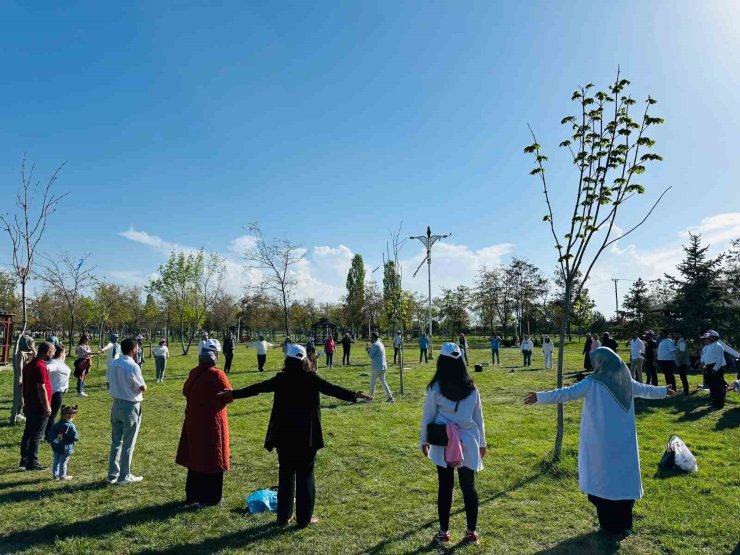 Van’da ‘Sağlık için hareket et" yürüyüşü