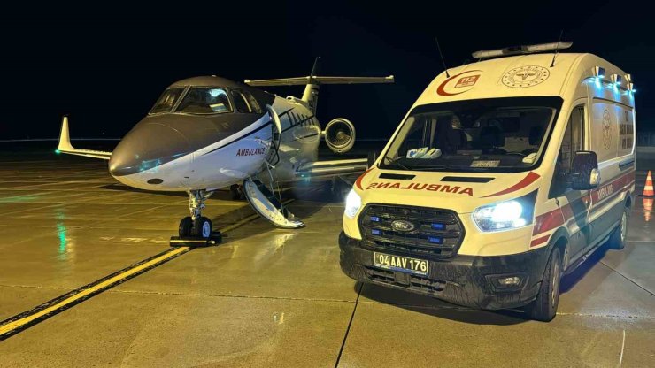 Ağrı’da kalp hastası yeni doğan bebek ambulans uçakla Ankara’ya sevk edildi